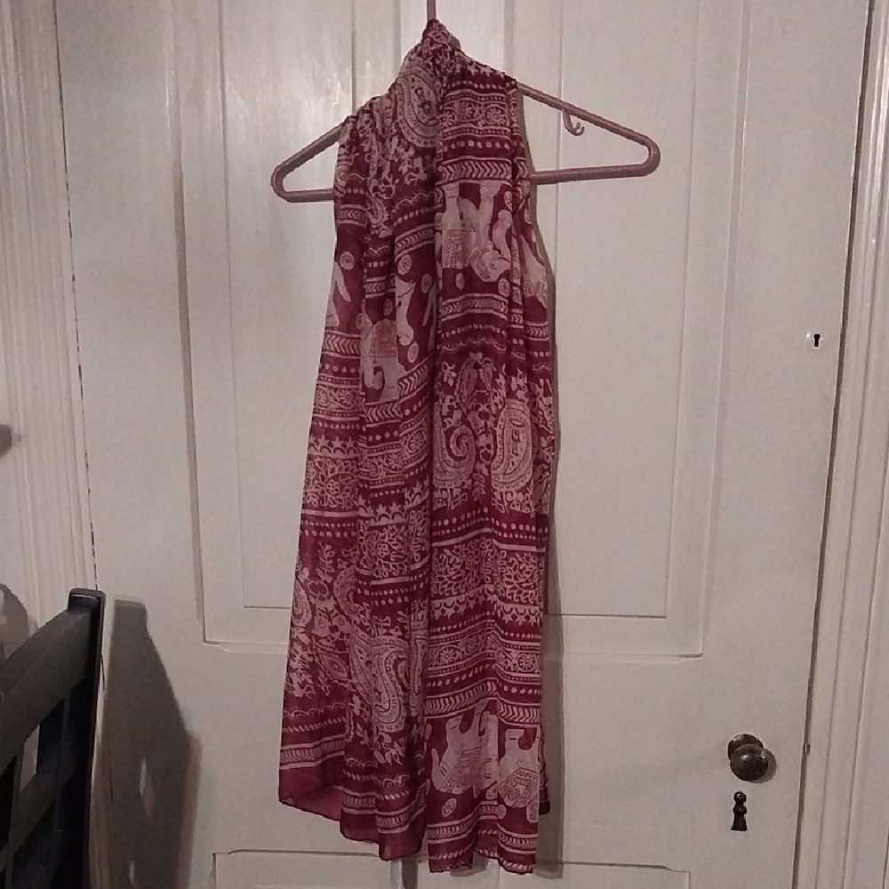 NWT Scarlet and White Paisley Scarf